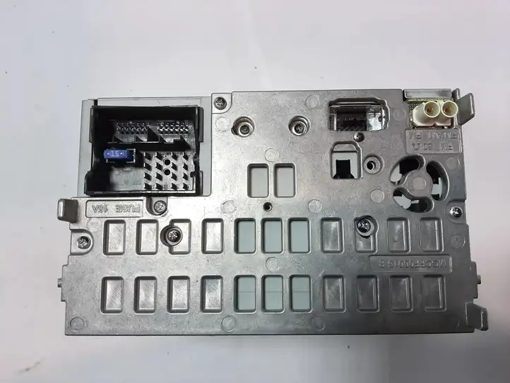 Audi A5 (2007 - 2011)  8T2035195H Радио/ проигрыватель CD/DVD / навигация