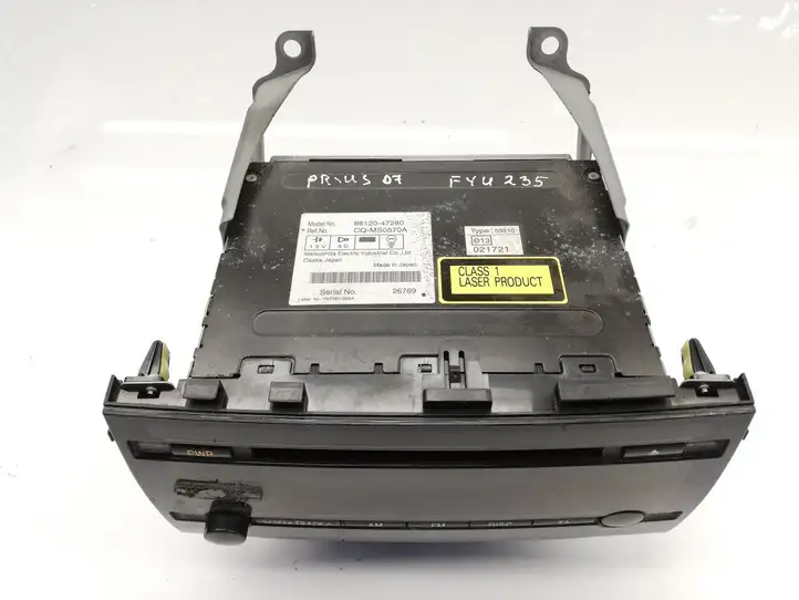 Toyota Prius (NHW20) (2003 - 2009) 8612047280 Магнитола / мультимедийная система — фото 3