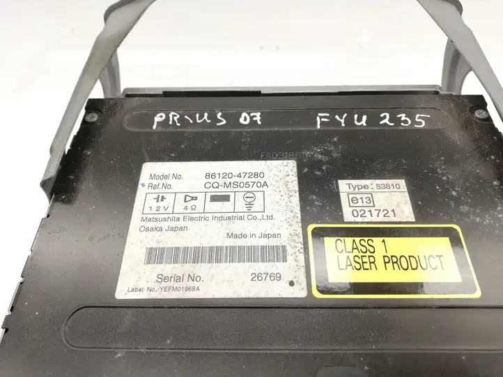 Toyota Prius (NHW20) (2003 - 2009) 8612047280 Магнитола / мультимедийная система — фото 4