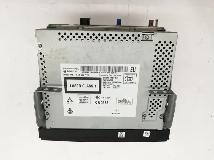 Nissan Juke I F15 (2010 - 2018)  7612033119 Радио/ проигрыватель CD/DVD / навигация