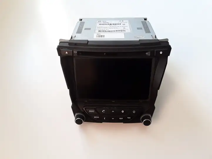 Hyundai i40 (2011 - )  965603Z000 Радио/ проигрыватель CD/DVD / навигация