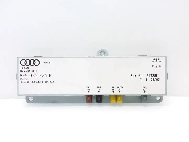 Audi A4 S4 B7 8E 8H (2004 - 2009) 8E9035225P Усилитель антенны — фото 1