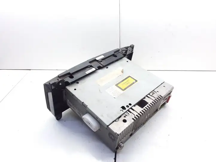 Volkswagen Crafter (2006 - 2016) 9068200086 Магнитола / мультимедийная система — фото 3