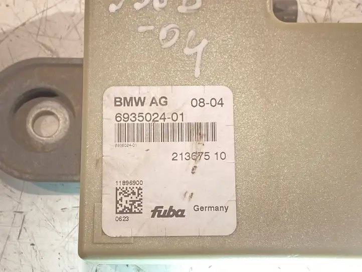 BMW 5 E60 E61 (2004 - 2010) 21367510 Усилитель антенны — фото 4