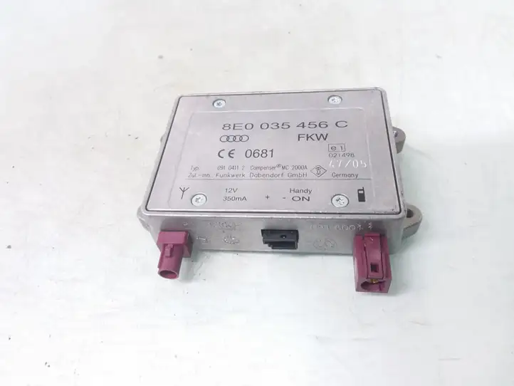 Audi A3/S3 8P (2004 - 2008) 8E0035456C Усилитель антенны — фото 1
