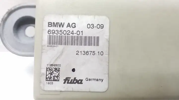 BMW 3 E90 E91 (2005 - 2012) 6935024 Усилитель антенны — фото 3