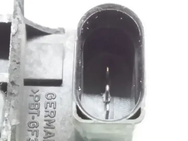 Audi A4 (2004 - 2009)  4B0919145A Усилитель антенны