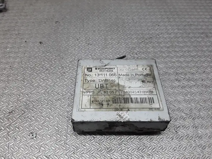 Opel Vectra C (2002 - 2005) 13111066 Усилитель антенны — фото 1