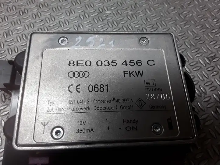 Audi A6 S6 C6 4F (2004 - 2008) 8E0035456C Усилитель антенны — фото 2