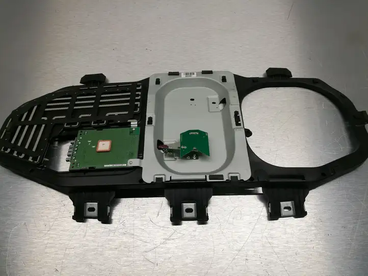 Mercedes-Benz ML W164 (2005 - 2011) A1648202575 Усилитель антенны — фото 2
