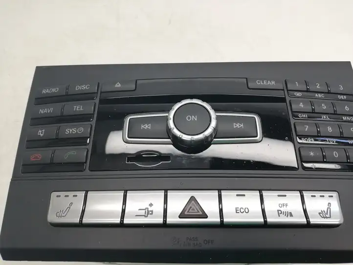 Mercedes-Benz E A207 (2010 - 2017) A2129006426 Магнитола / мультимедийная система — фото 11