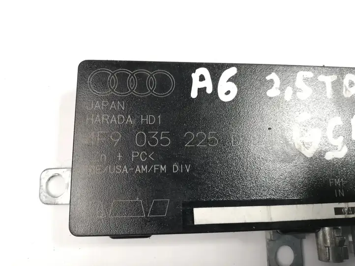Audi A6 S6 C6 4F (2008 - 2011) 4F9035225D Усилитель антенны — фото 2