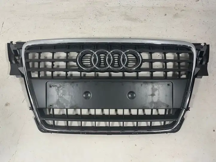 Audi A4 S4 B8 8K (2007 - 2011) 8K0853651 Верхняя решетка радиатора — фото 1
