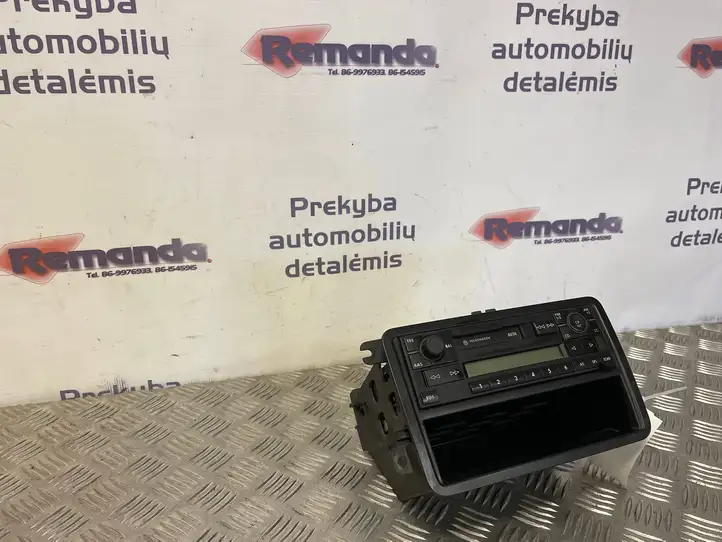 Volkswagen Caddy (2004 - 2010) 8157649203360 Магнитола / мультимедийная система — фото 4