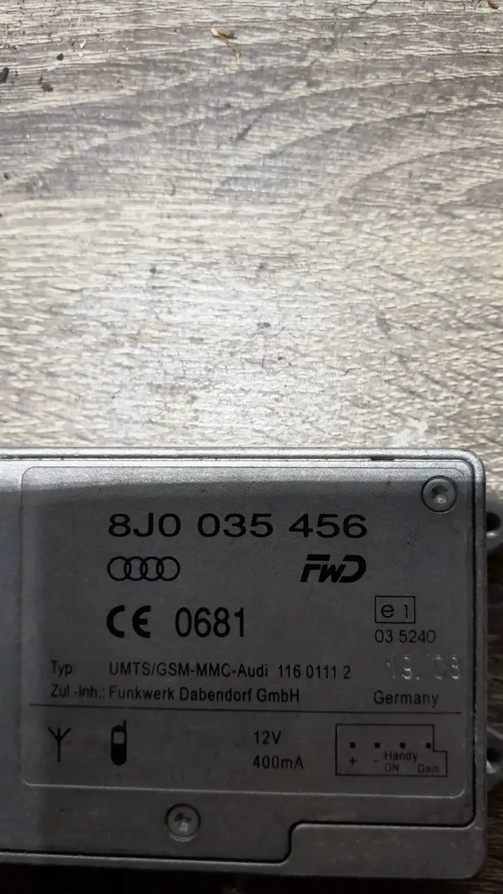 Audi A4 S4 B8 8K (2007 - 2011) 8J0035456 Усилитель антенны — фото 2
