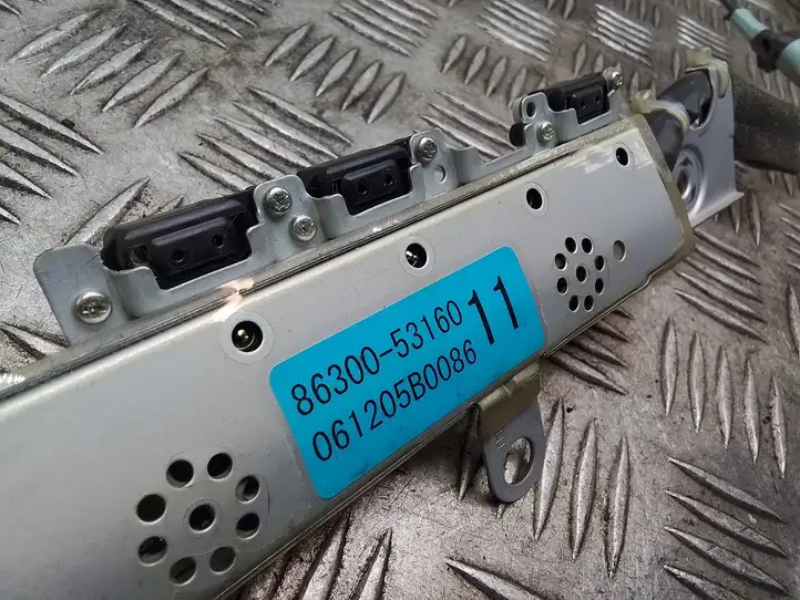 Lexus IS 220D-250-350 (2005 - 2010) 8630053160 Усилитель антенны — фото 4