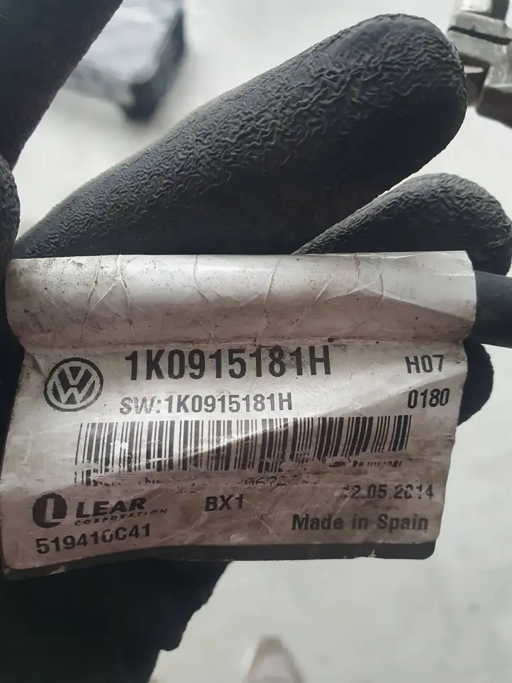 Volkswagen Touran II (2010 - 2016) 1K0915181H Минусовой провод аккумулятора — фото 2