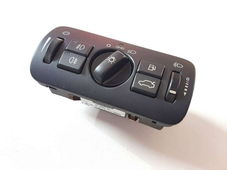 Volvo V70 (2007 - 2013)  30739415 Включатель фонарей