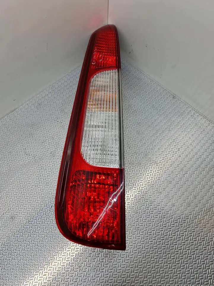 Ford Focus C-MAX (2003 - 2010) 3M5113N411AA Задний фонарь в кузове — фото 1