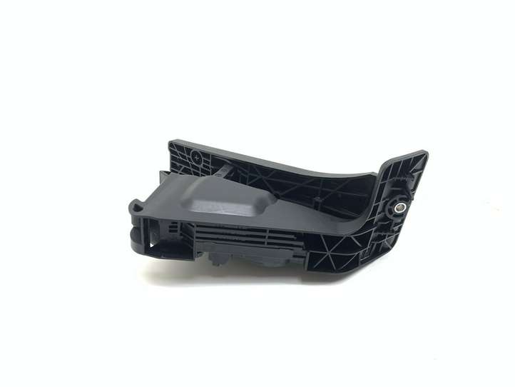 BMW 5 G30 G31 (2016 - )  6871053 Педаль акселератора
