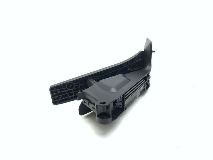 BMW 5 G30 G31 (2016 - )  6871053 Педаль акселератора
