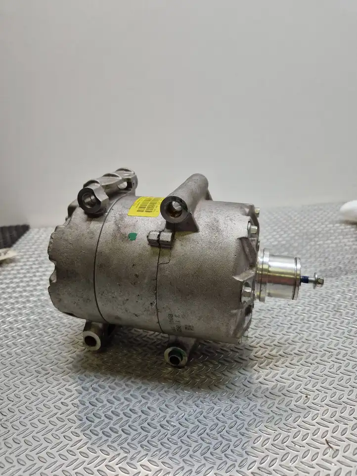 Ford Fiesta (2009 - 2012) AP3119D629AC Компрессор (насос) кондиционера воздуха — фото 1