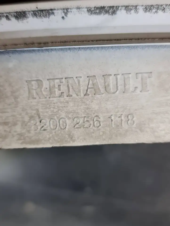 Renault Clio III (2005 - 2012) 8200256118 Переднее крыло — фото 2