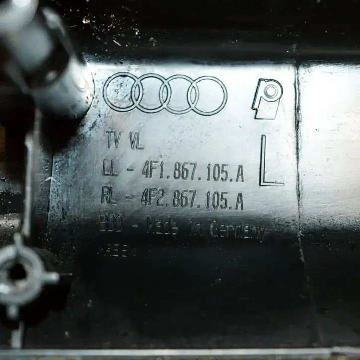 Audi A6 S6 C6 4F (2004 - 2008) 4F1867105A Прочие детали салона — фото 4
