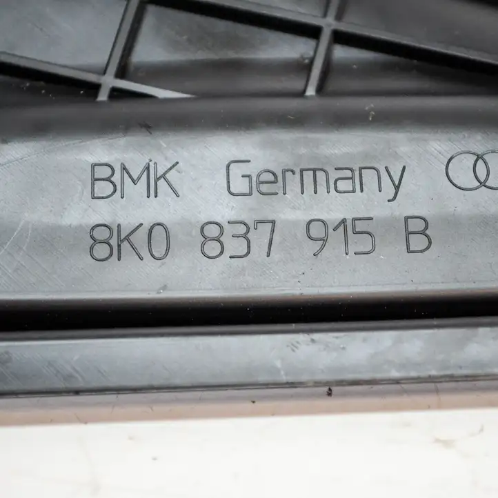 Audi A4 S4 B8 8K (2007 - 2011) 8K0837915B Прочие детали салона — фото 3