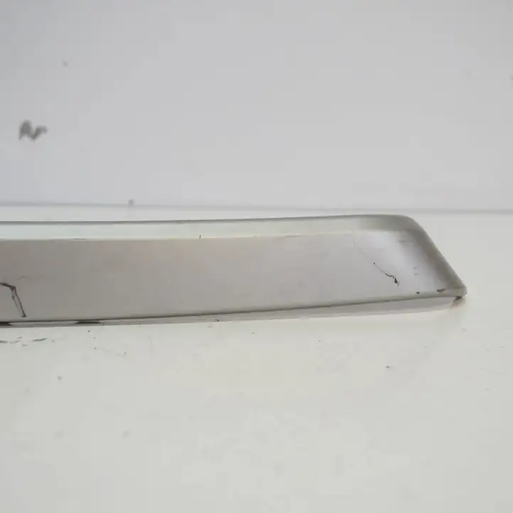 BMW 3 E90 E91 (2005 - 2012) 7121477 Прочая отделка задней двери — фото 3
