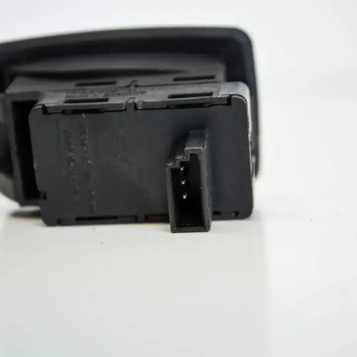 BMW 3 E90 E91 (2005 - 2012) 6945874 Кнопка стеклоподъемников — фото 3