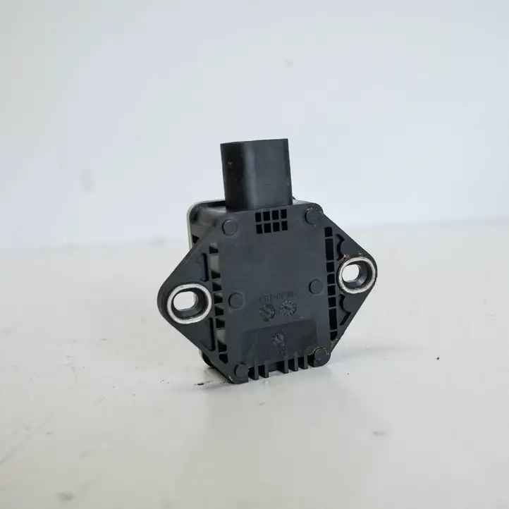 Audi A6 S6 C6 4F (2008 - 2011) 4F0907637A Датчик ускорения — фото 2