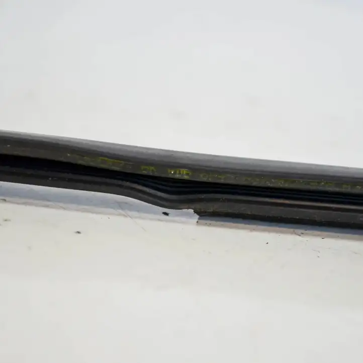Audi A3/S3 8P (2008 - 2013) 8P4837478A Накладка стекла двери — фото 4