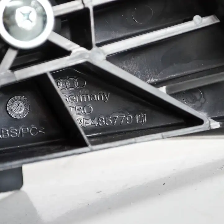 Audi A3/S3 8P (2008 - 2013) 8P4857791D Прочие детали салона — фото 4