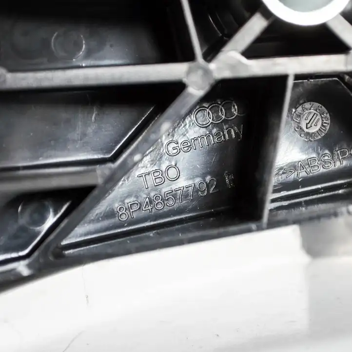 Audi A3/S3 8P (2008 - 2013) 8P4857792D Прочие детали салона — фото 4