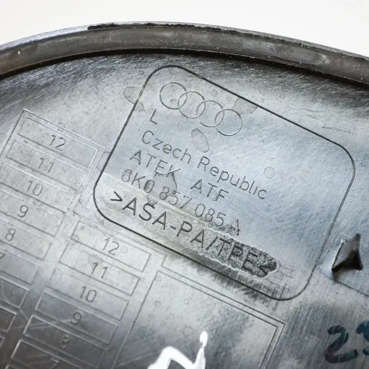Audi A4 S4 B8 8K (2007 - 2011) 8K0857085A Прочие детали салона — фото 3