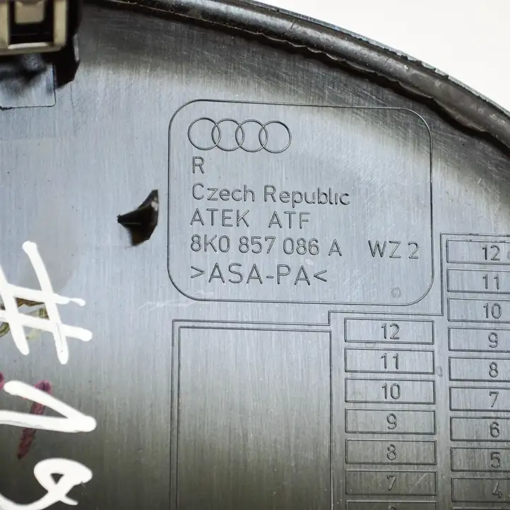Audi A4 S4 B8 8K (2007 - 2011) 8K0857086A Прочие детали салона — фото 3