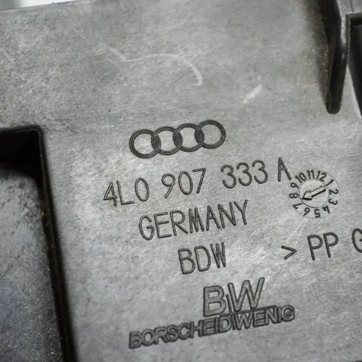 Audi Q7 4L (2009 - 2015) 4L0907333A Прочие детали салона — фото 3