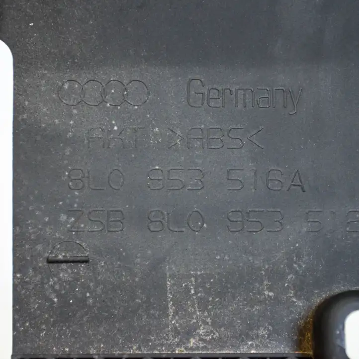 Audi A3/S3 8L (1996 - 2000) 8L0953516A Обшивка рулевой колонки — фото 5