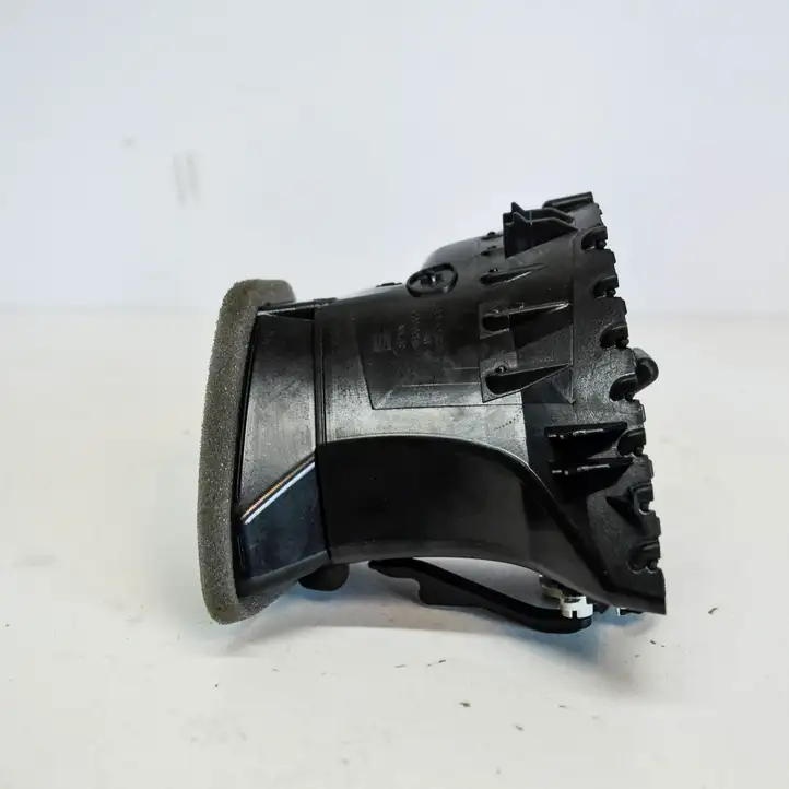 Seat Leon (5F) (2012 - 2019) 3436006 Воздушная решетка панели — фото 2