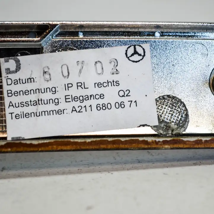 Mercedes-Benz E W211 (2002 - 2009) A2116800671 Прочие детали салона — фото 3
