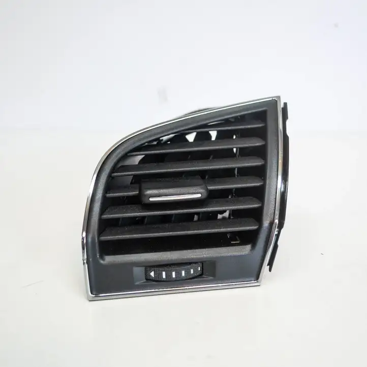 Skoda Fabia Mk3 (NJ) (2015 - 2021) 6V0819701C Воздушная решетка панели — фото 1