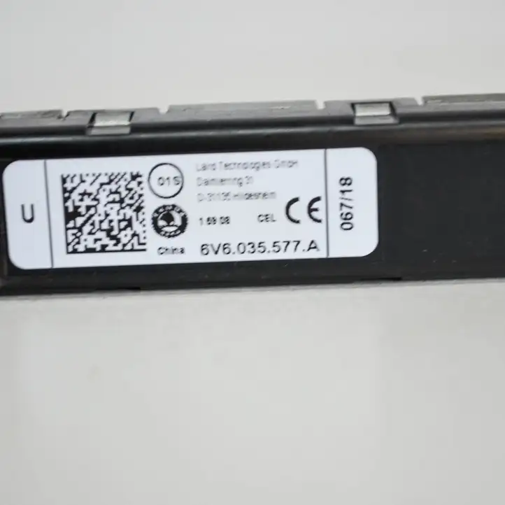 Skoda Fabia Mk3 (NJ) (2015 - 2021) 6V6035577A Усилитель антенны — фото 4