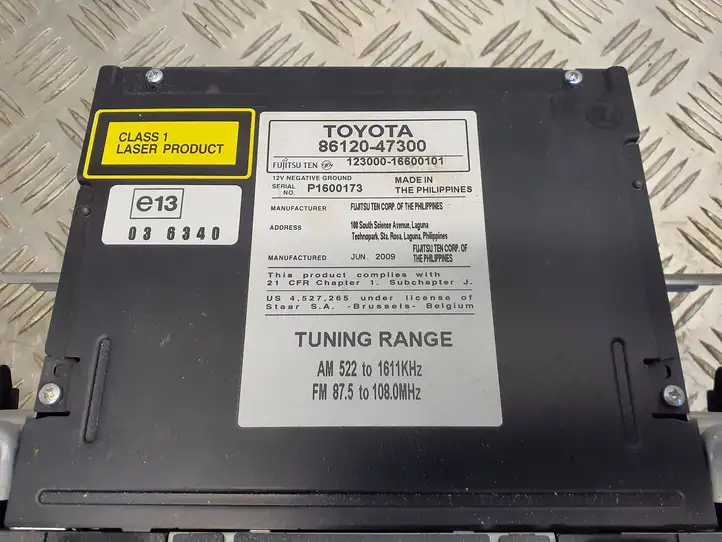 Toyota Prius (XW30) (2009 - 2015) 8612047300 Магнитола / мультимедийная система — фото 9