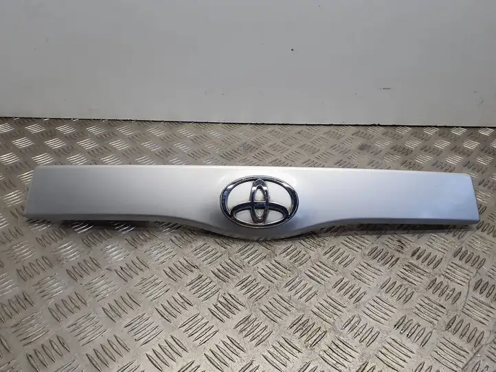 Toyota Prius (XW30) (2009 - 2015) 7680147050 Подсветка номера — фото 2