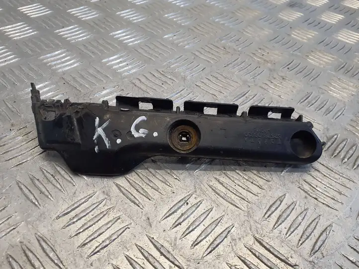 Toyota Yaris (2005 - 2009) 525760D030 Кронштейн заднего бампера — фото 1