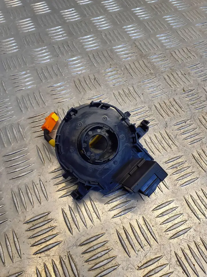 Toyota Yaris (2005 - 2009) X35q844480 Контактное кольцо SRS — фото 4