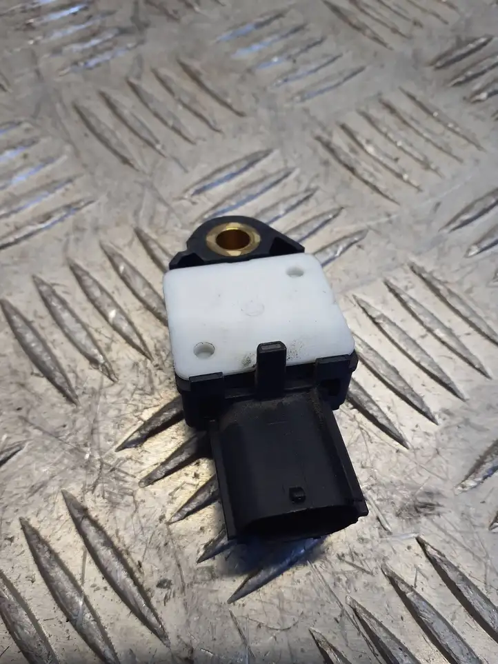 Toyota Yaris (2005 - 2009) 898310H010 Датчик удара SRS — фото 5