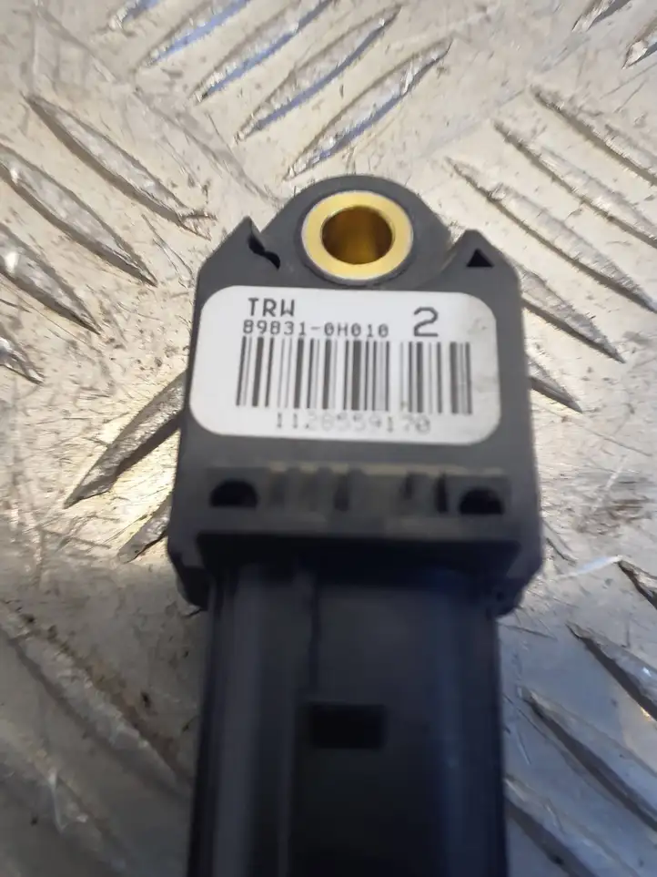 Toyota Yaris (2005 - 2009) 898310H010 Датчик удара SRS — фото 6