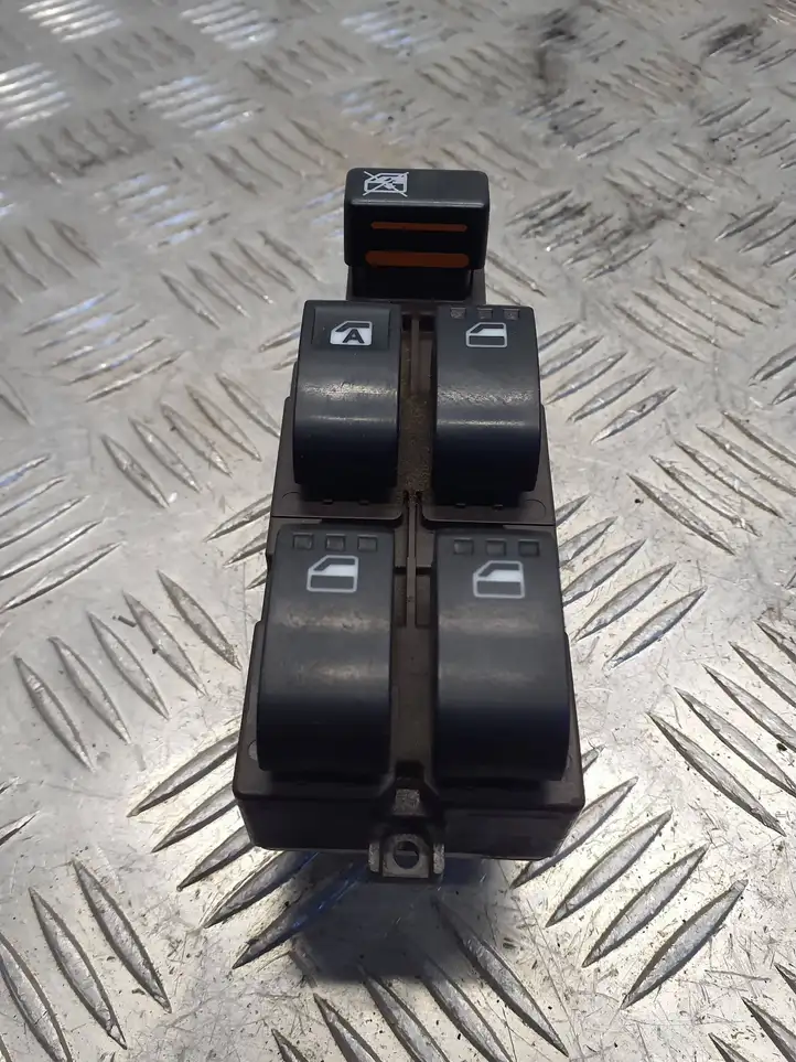 Daihatsu Terios (2006 - 2009) 84820B4030 Блок кнопок стеклоподъемников — фото 1